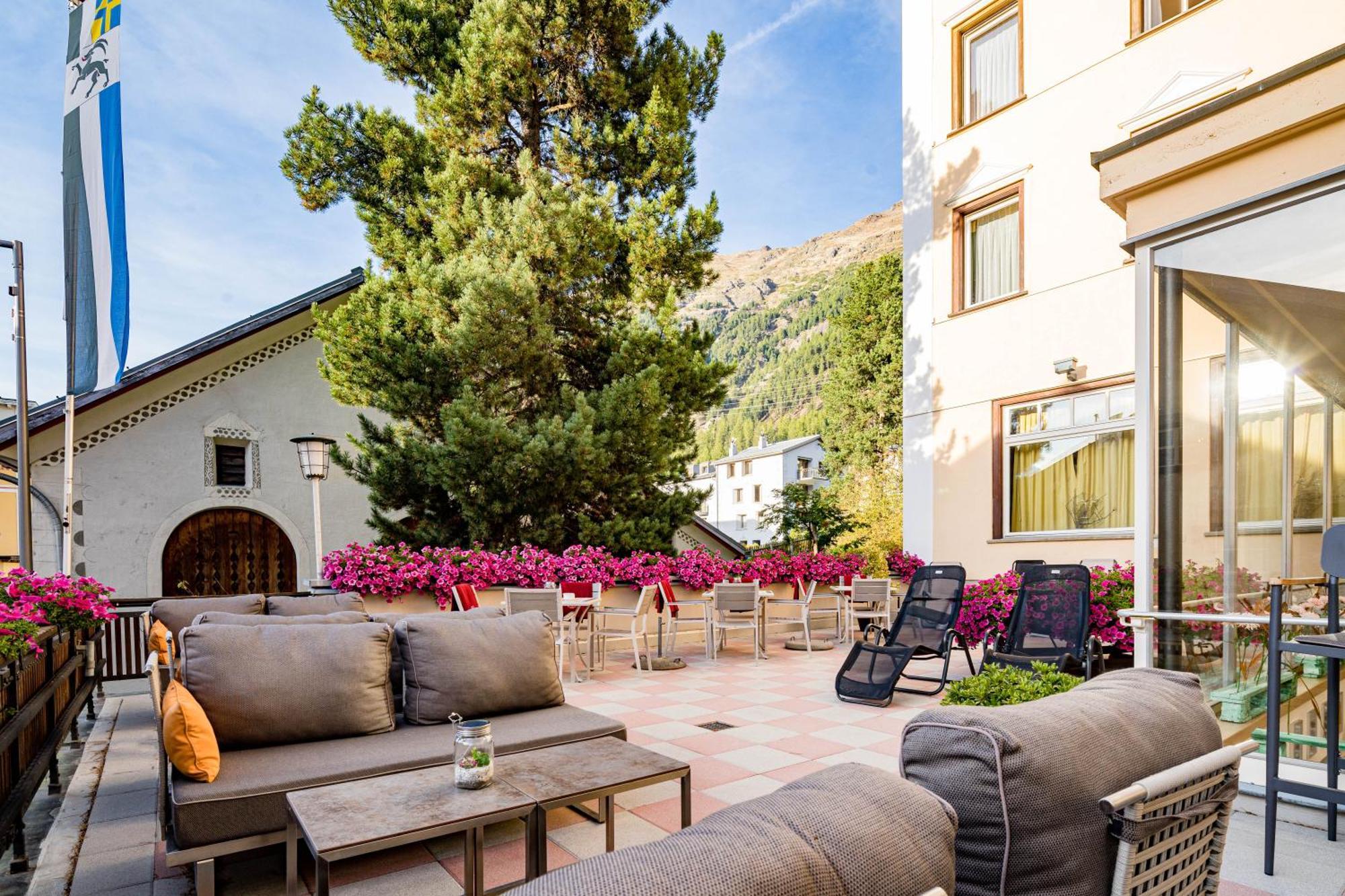 Hotel Engadinerhof Pontresina Esterno foto